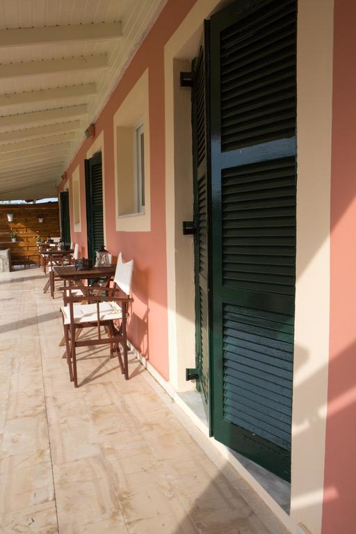 Nikodimos Garden Studios Agios Georgios  Ngoại thất bức ảnh